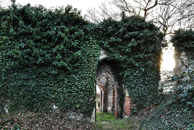 Tivetshall St. Mary, the ruined church of St. Mary: The original entrance from the south porch