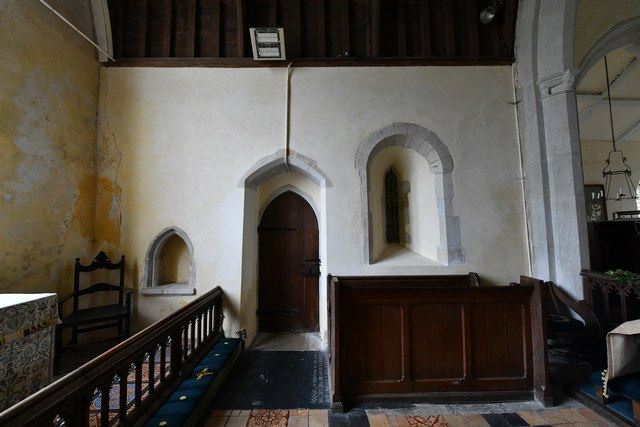 Westley Waterless, St. Mary the Less Church: The south wall of the chancel