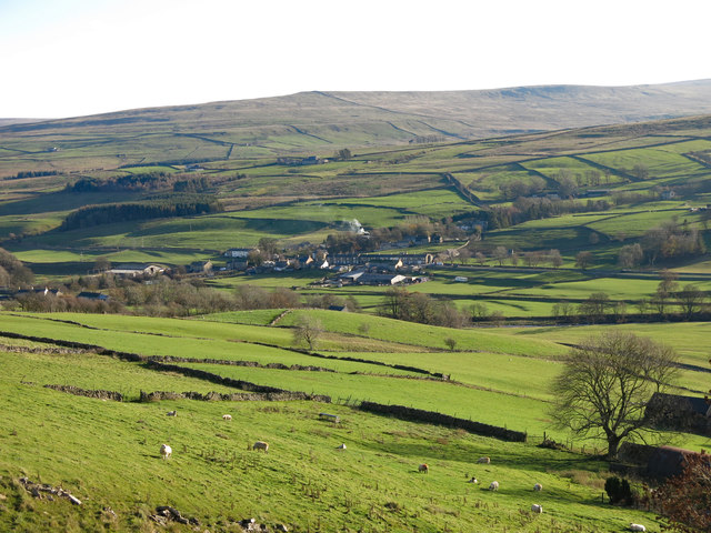 Farmland above Daddry Shield