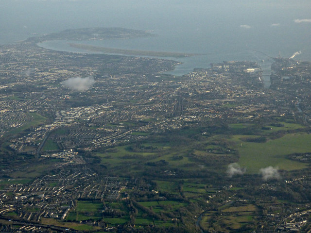 Dublin from the air © Thomas Nugent cc-by-sa/2.0 :: Geograph Ireland