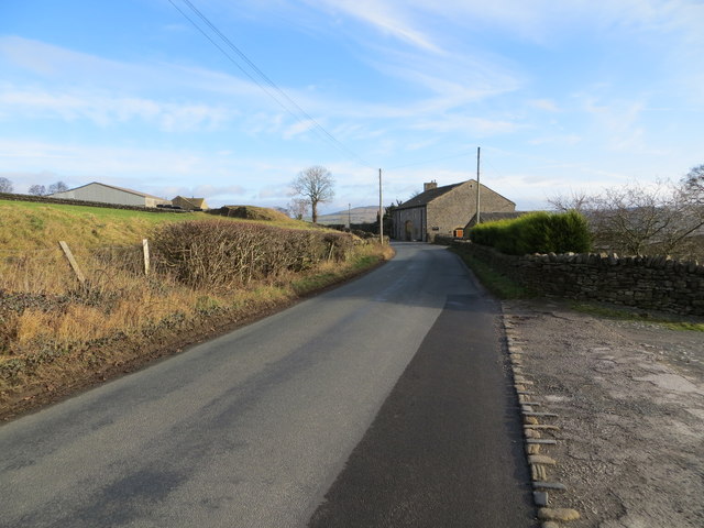 Skipton Road approaching Near Woodside... © Peter Wood cc-by-sa/2.0 ...