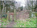 Halifax Footpath 252 entering the Tar Hill woodland