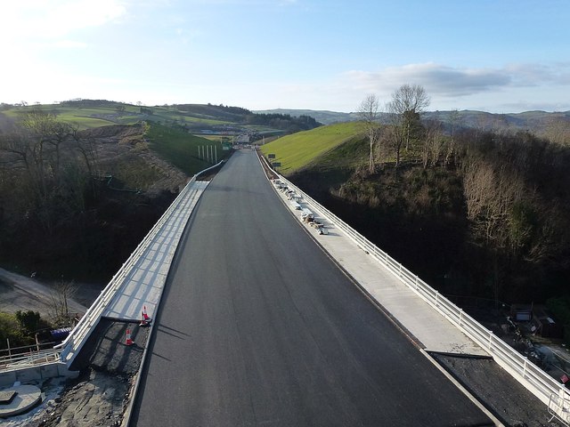 New bridge over Middle Dolfor Road