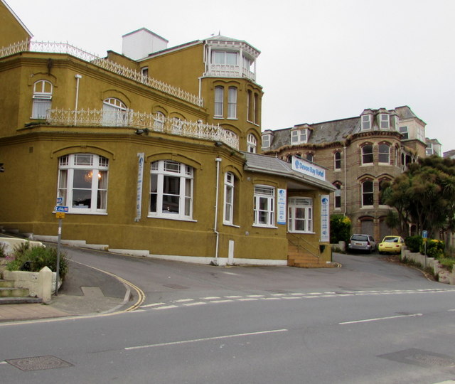 Devon Bay Hotel Wilder Road Ilfracombe Jaggery cc by sa 2.0