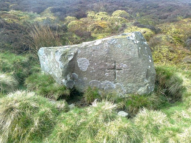 Old Boundary Marker south east of Lumb... © Milestone Society ...