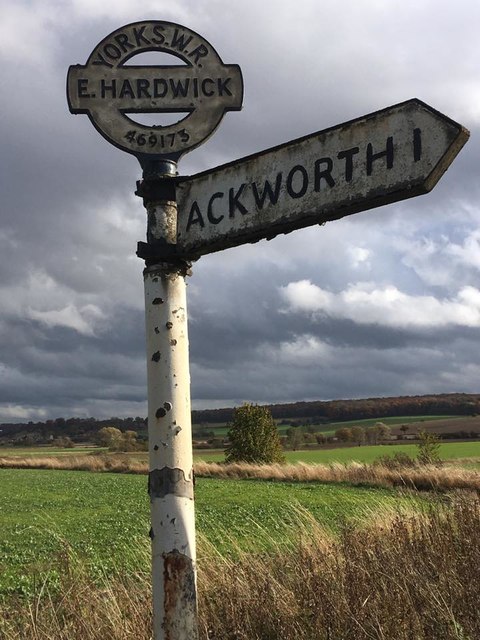 Old Direction Sign - Signpost by the A639, Doncaster Road, East Hardwick Parish