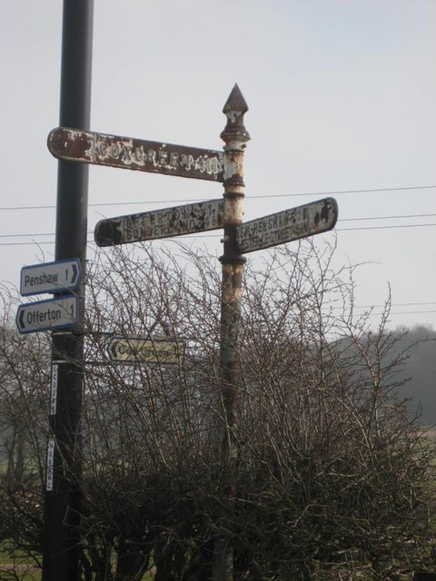 Old Direction Sign - Signpost by Cox Green Road, south of Washington