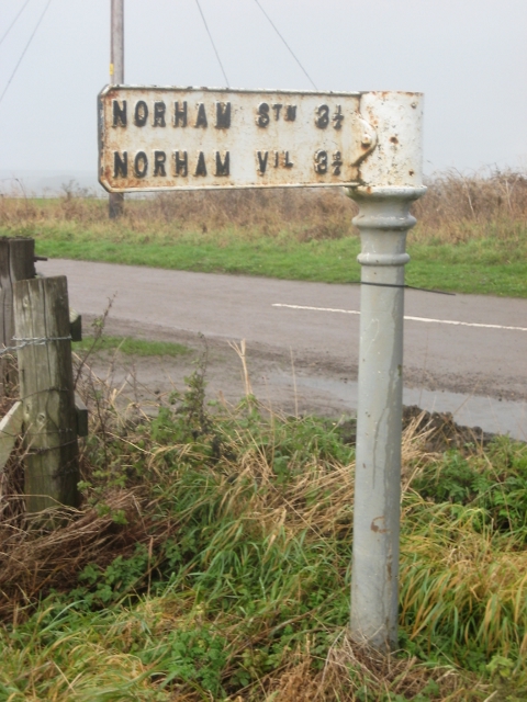 Old Direction Sign - Signpost by Shoresdean, Shoreswood Parish