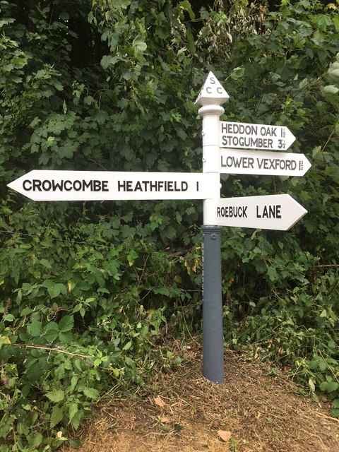 SCC fingerpost at Roebuck Lane junction (level crossing), Crowcombe Heathfield