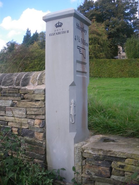 Modern Waymarker, Hill Side, Kirkheaton... \u00a9 Jan Scrine cc-by-sa\/2.0 :: Geograph Britain and Ireland