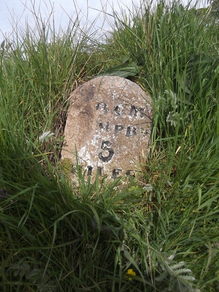 Old Milestone by the B842, north of Peninver, Campbeltown parish