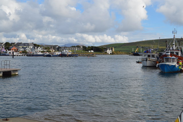 Dingle Harbour © N Chadwick cc-by-sa/2.0 :: Geograph Ireland