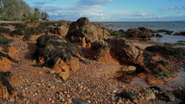 Red rocks, sands and gravels at Rosemarkie