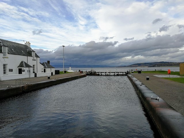 Caledonian Canal, Muirtown Basin