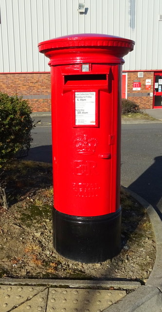 Elizabeth II postbox, Kirkleatham Business Park