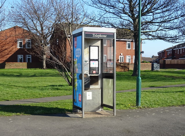Telephone box on Maxwell Place, Dormanstown, Redcar
