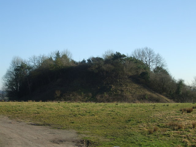 The western spoil heap © Neil Owen cc-by-sa/2.0 :: Geograph Britain and ...