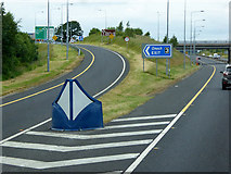 S7794 : Northbound M9, Exit at Junction 3 by David Dixon