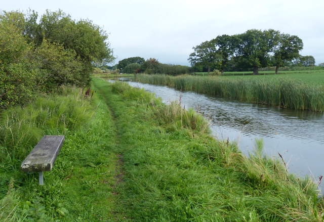 Seat along the towpath of the Lancaster... © Mat Fascione :: Geograph ...