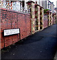 Bilingual name sign, Mount Pleasant Road, Cwmbran