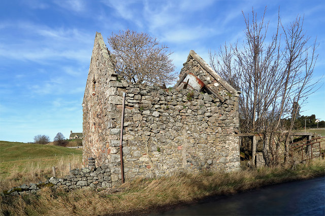 A ruined building by the B6436 at Linton