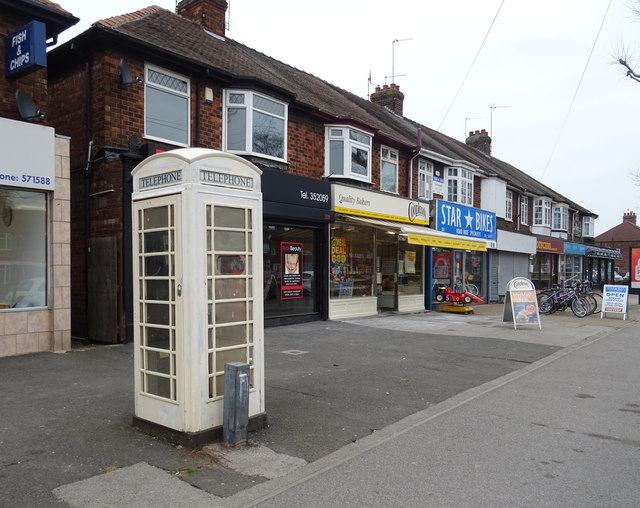 Shops on Willerby Road, Hull © JThomas cc-by-sa/2.0 :: Geograph Britain ...