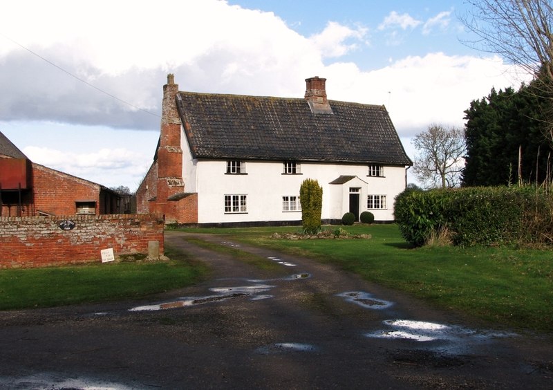 Bull's Green Farmhouse © Evelyn Simak :: Geograph Britain and Ireland