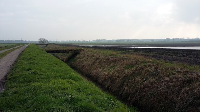 Two access bridges over a drain,... © Christine Johnstone :: Geograph ...