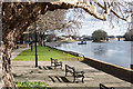 Strand-on-the-Green : Thames view