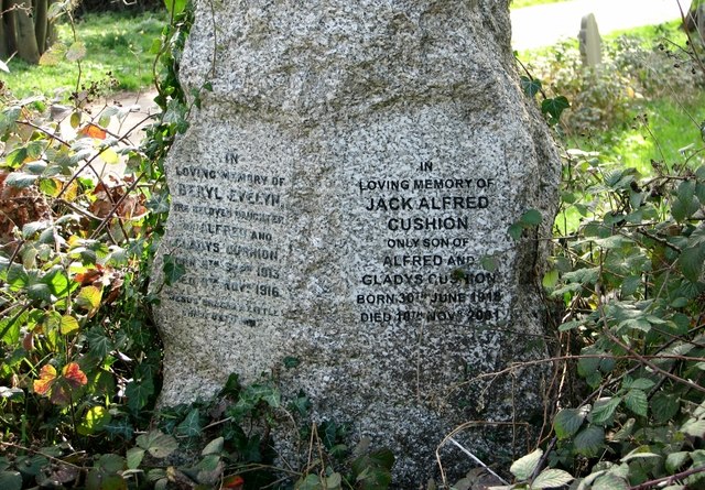 Memorial for Beryl Cushion (inscription)