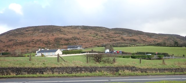 Vehicles on the Edentober Road viewed from the former ROI Customs depot on the R132