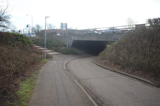 Cycle route under Maskew Avenue