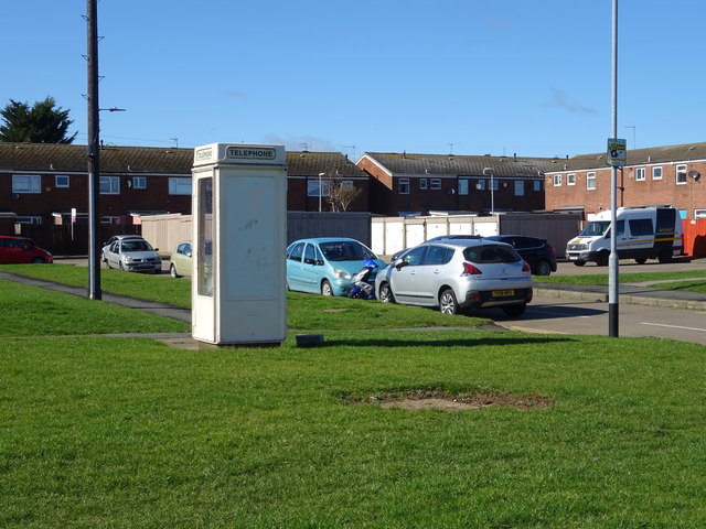 K8 telephone box on Moorfoot Close, Hull