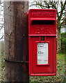 Elizabeth II postbox on Glossop Road