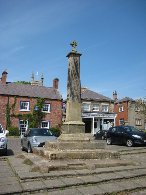 Old Central Cross by Market Place, Belford
