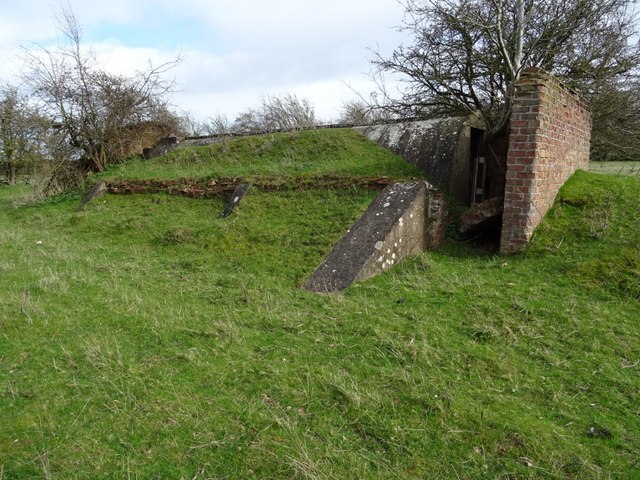 WWII bunker near Aston Subedge