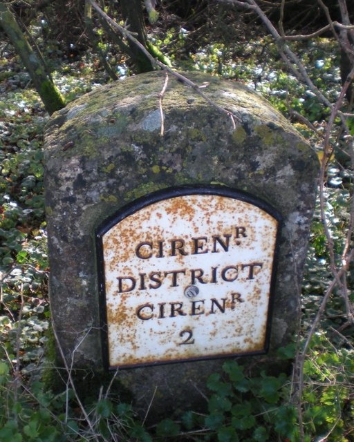 Old Milestone By The B4425, Akeman... © J Stanbridge Cc-by-sa/2.0 ...