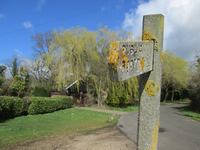 Public footpath sign on the Stort Valley Way at Nazeing