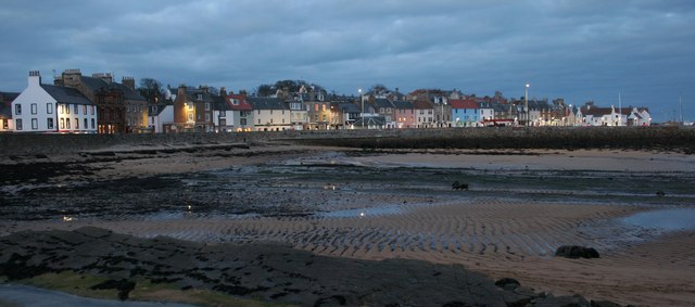 Anstruther at dusk © Richard Sutcliffe :: Geograph Britain and Ireland