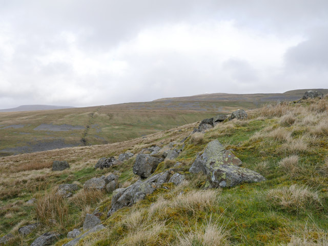 Heading up Great Dun Fell © James T M Towill cc-by-sa/2.0 :: Geograph ...