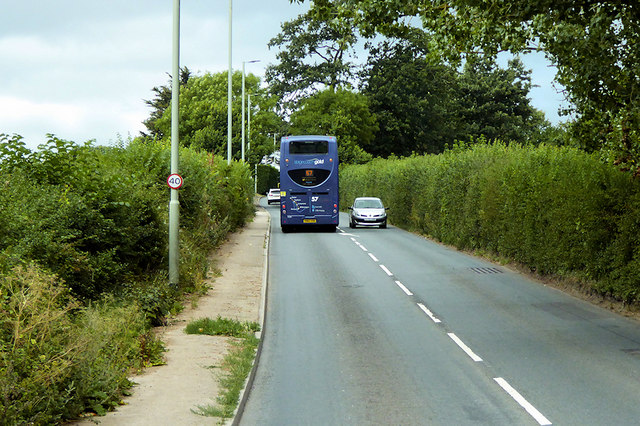 Exmouth Road (A376) approaching Ebford
