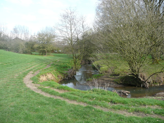 The Leeds Country Way alongside Pudsey... © Humphrey Bolton :: Geograph ...