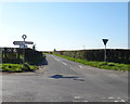 SJ5107 : Country crossroads near Berrington by JThomas
