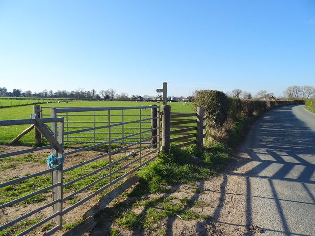 Footpath to Betton Strange © JThomas cc-by-sa/2.0 :: Geograph Britain ...