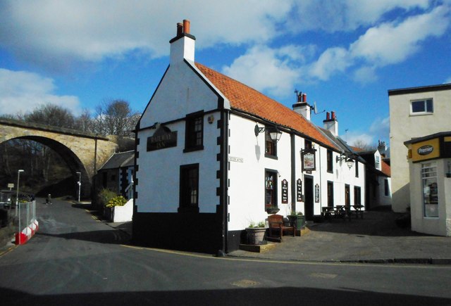 The Railway Inn, Lower Largo © Richard Sutcliffe :: Geograph Britain ...