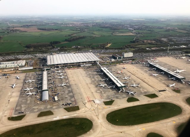 aerial-view-of-london-stansted-airport-richard-humphrey-cc-by-sa-2-0