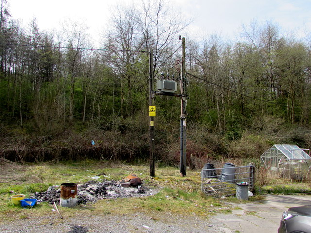Line spur pole near Plymouth Arms Cottages, Tafarnaubach