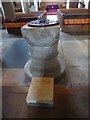 St Nicholas, Thames Ditton: font