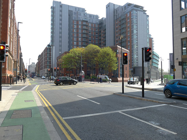 New cycle lane on Wellington Street (4)