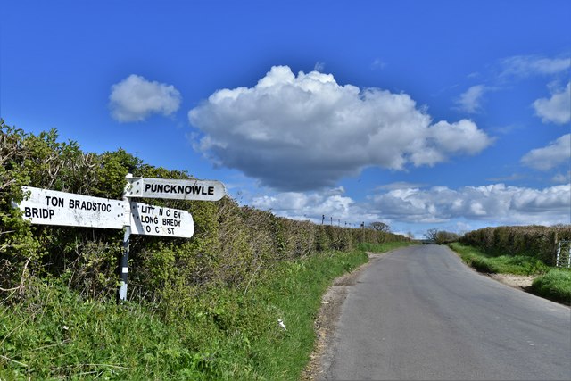 Puncknowle: Where Litton Lane joins... © Michael Garlick :: Geograph ...